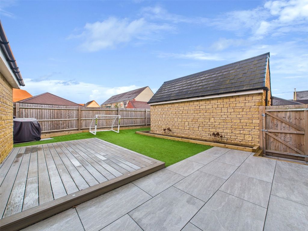 Property photo 3 of 16 Picture No. 04