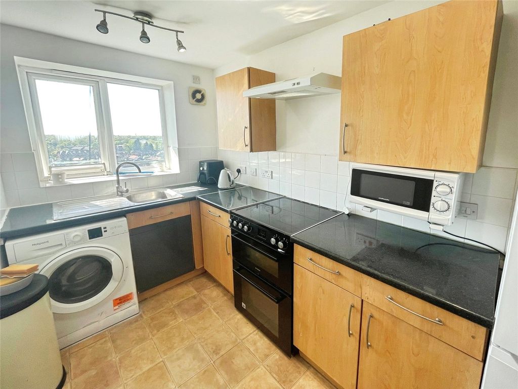 Property photo 3 of 13 Picture No. 30