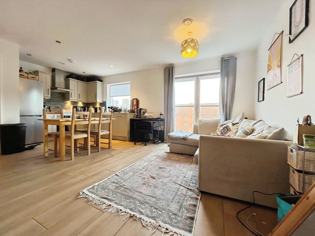 Property photo 3 of 8