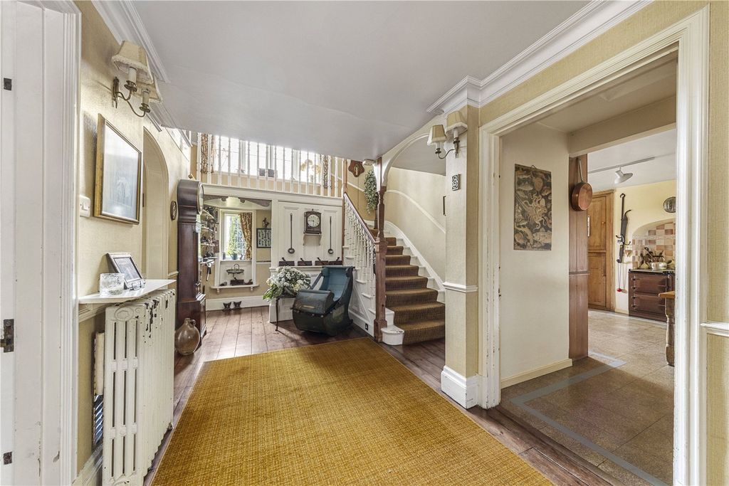 Property photo 3 of 19 Hallway