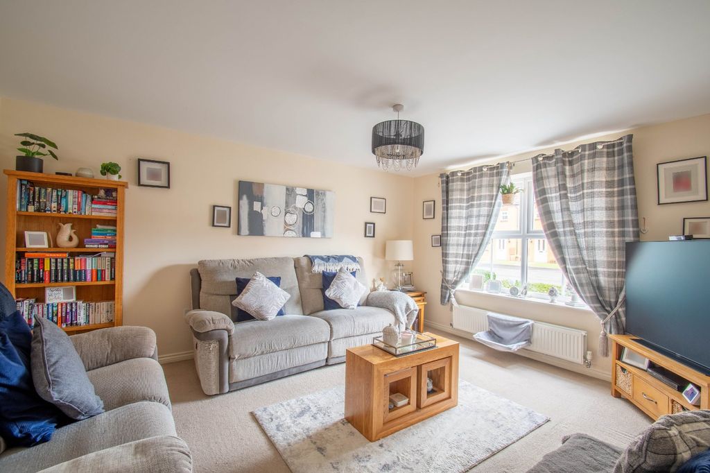 Property photo 2 of 21 Picture No. 03