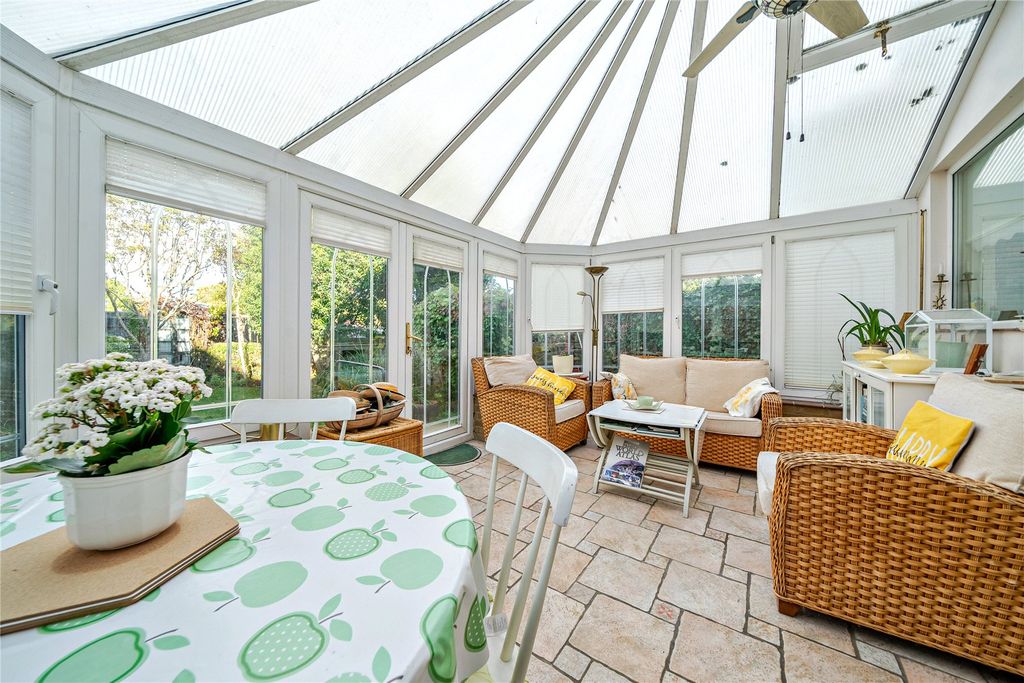 Property photo 3 of 22 Picture No. 05