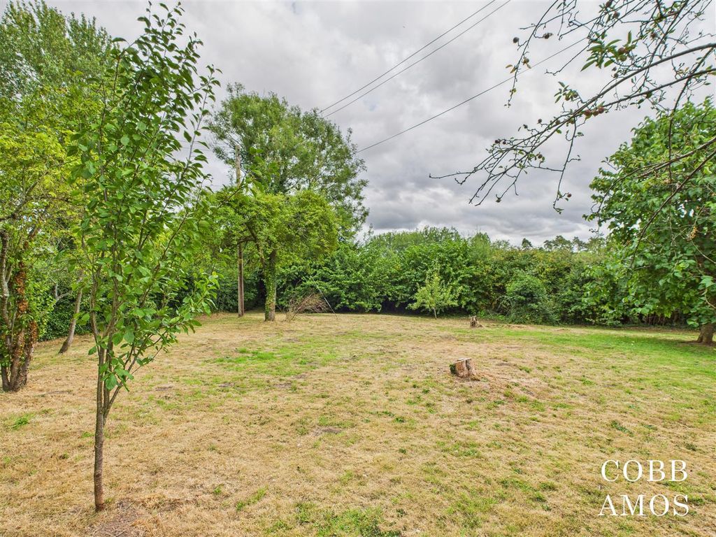 Property photo 2 of 20 Cam02803G0-Pr0206-Still038.Jpg