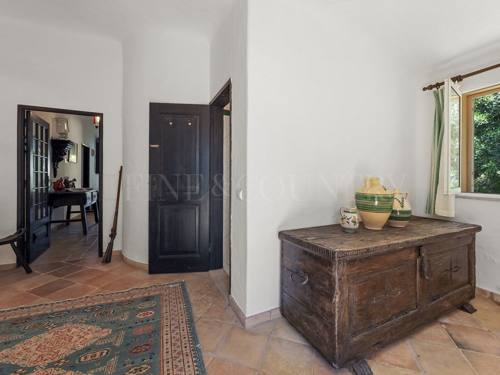 Property photo 2 of 30