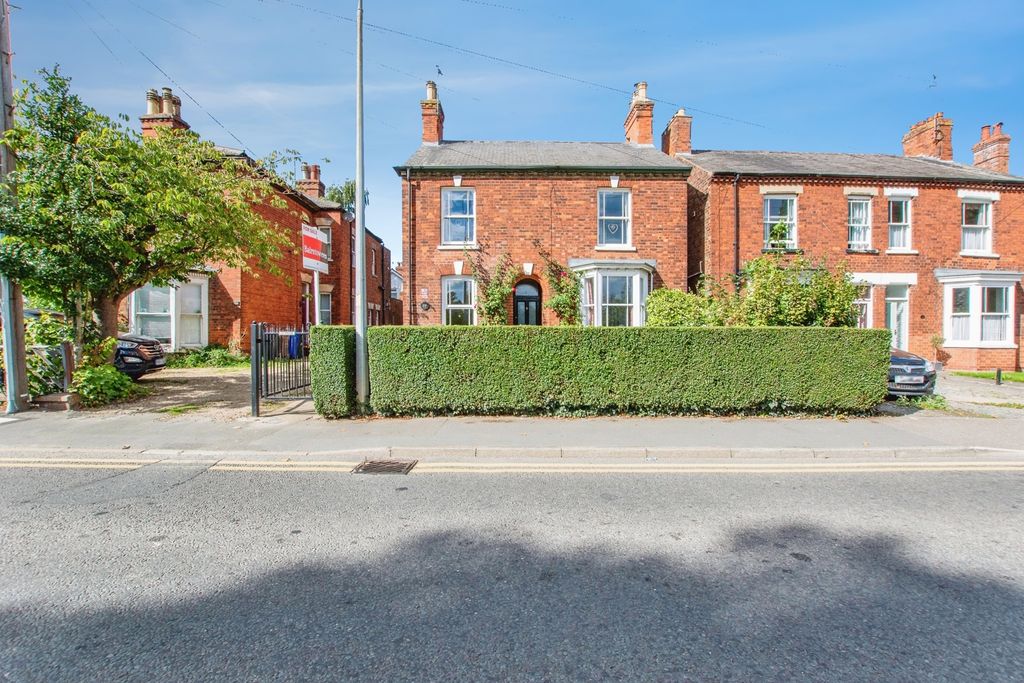 Property photo 2 of 19 Pbox-Img.Jpg