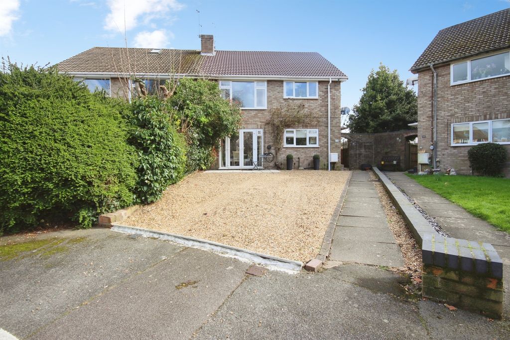 Property photo 1 of 12