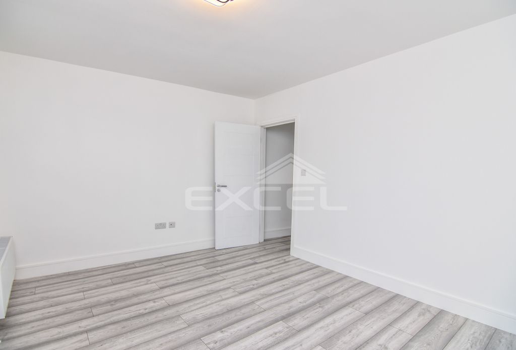 Property photo 2 of 3 Bedroom 1 (2)
