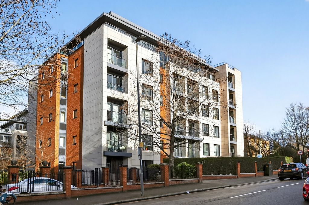 Property photo 1 of 21