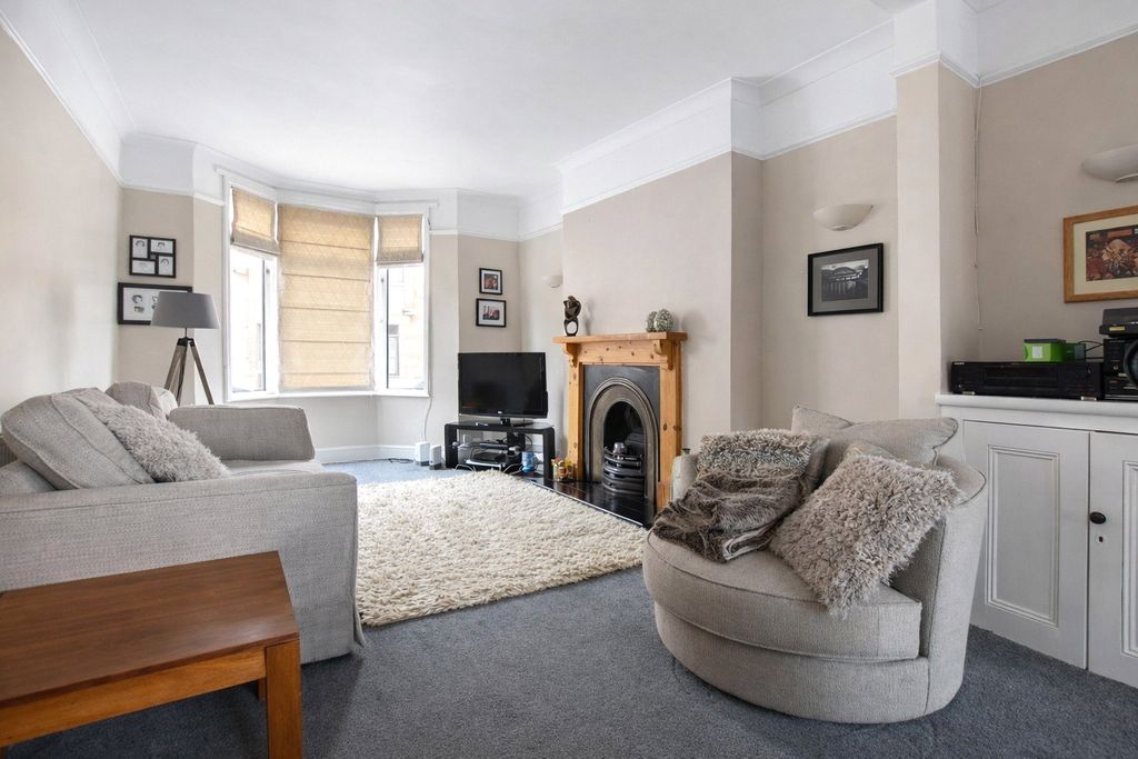 Property photo 2 of 14 Picture No. 10