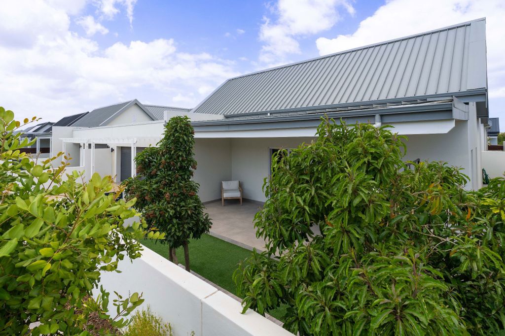 Property photo 3 of 40 Sw1715998