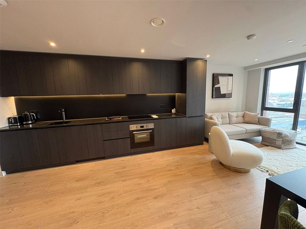 Property photo 3 of 7 Picture No. 06