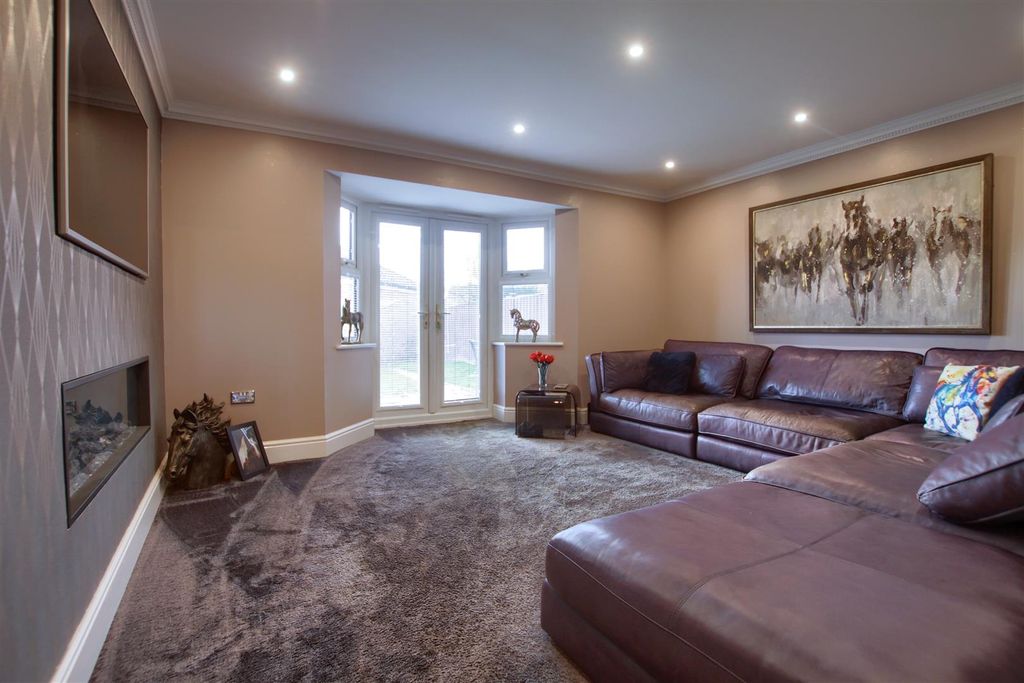 Property photo 3 of 18 Ll5.Jpg