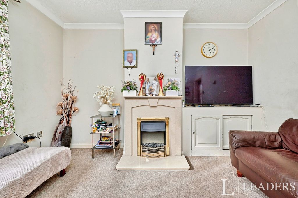 Property photo 3 of 18 Pbox-Img.Jpg