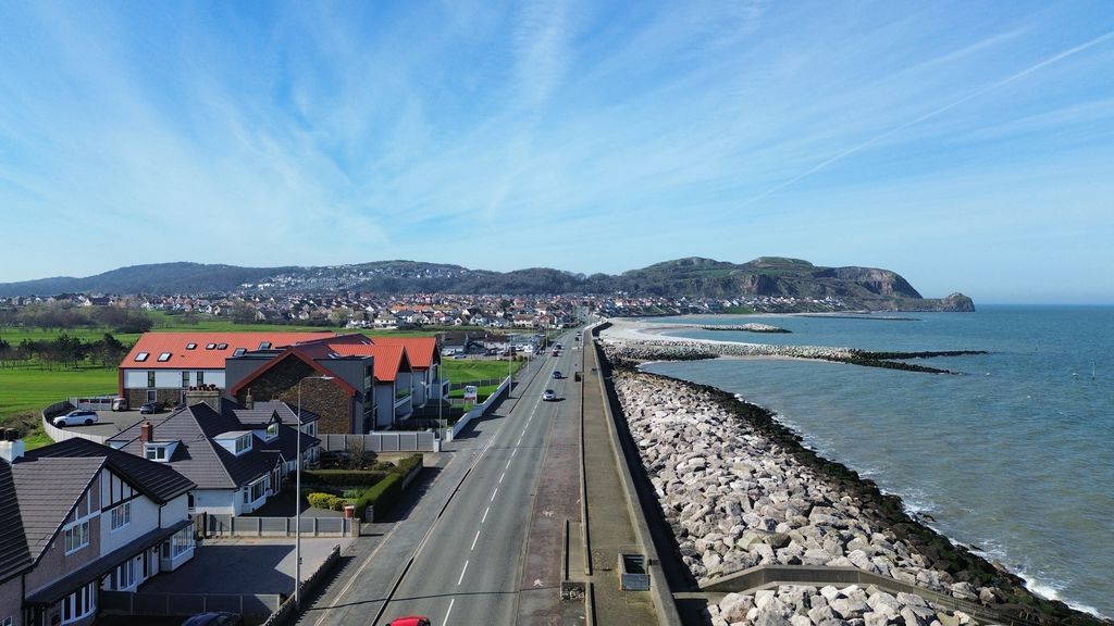 Property photo 2 of 44 Photo 42