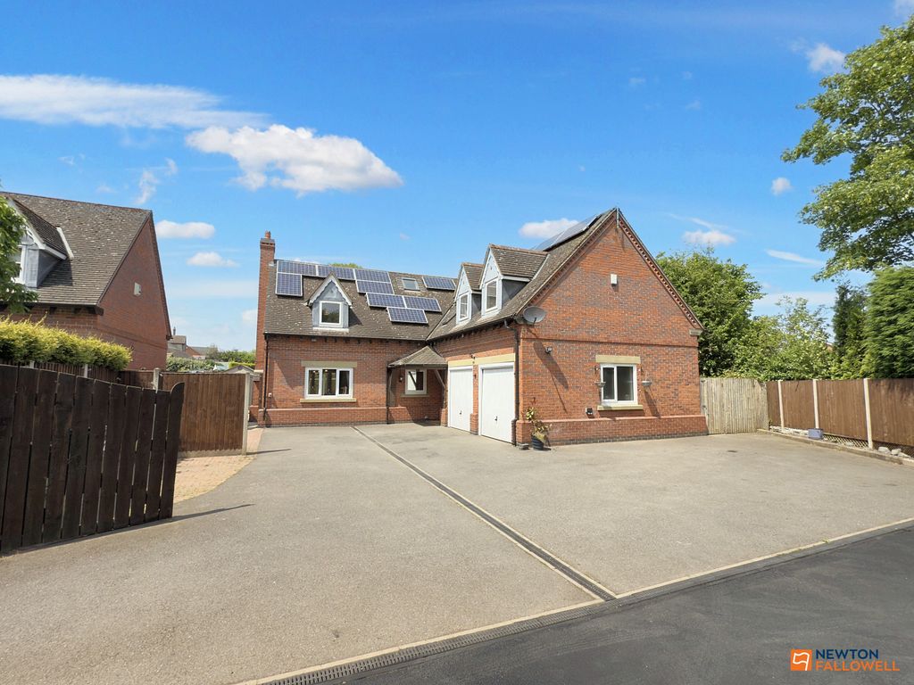 Property photo 1 of 51