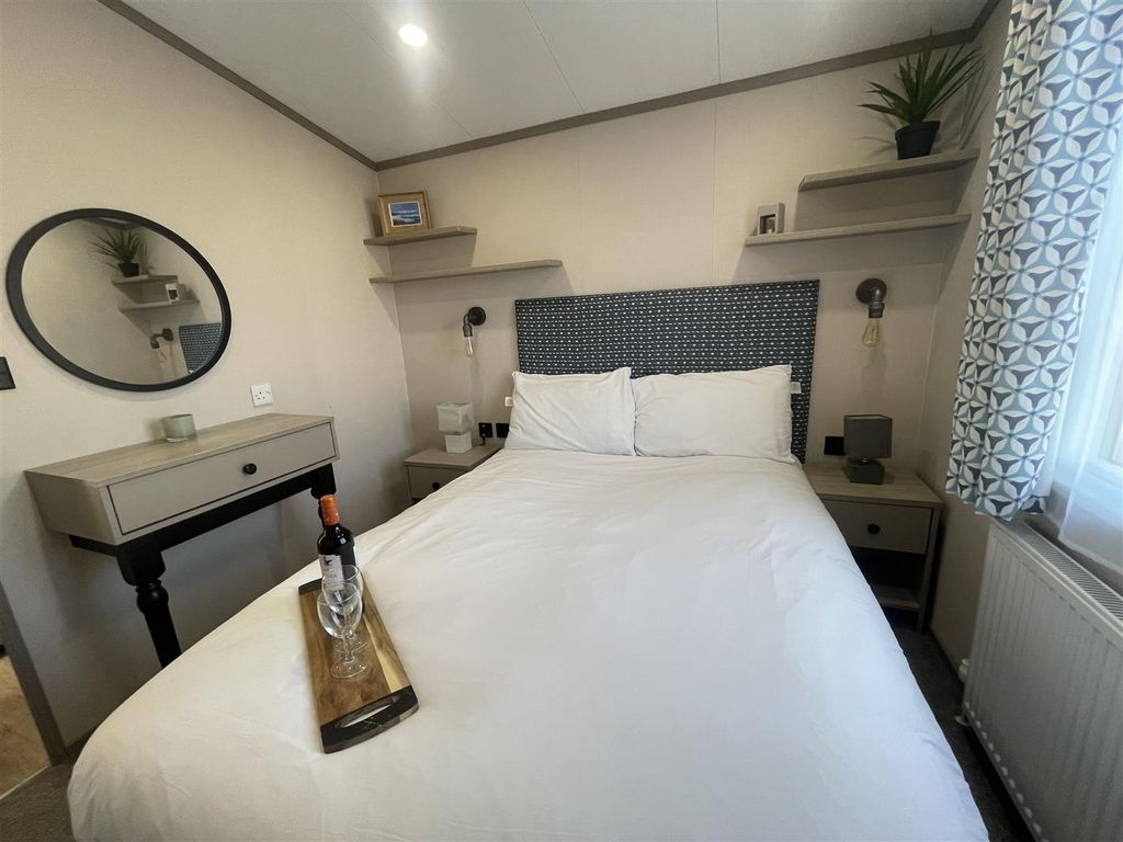 Property photo 2 of 11 3 Bedroom Static Home For Sale By Guildcrest Estat