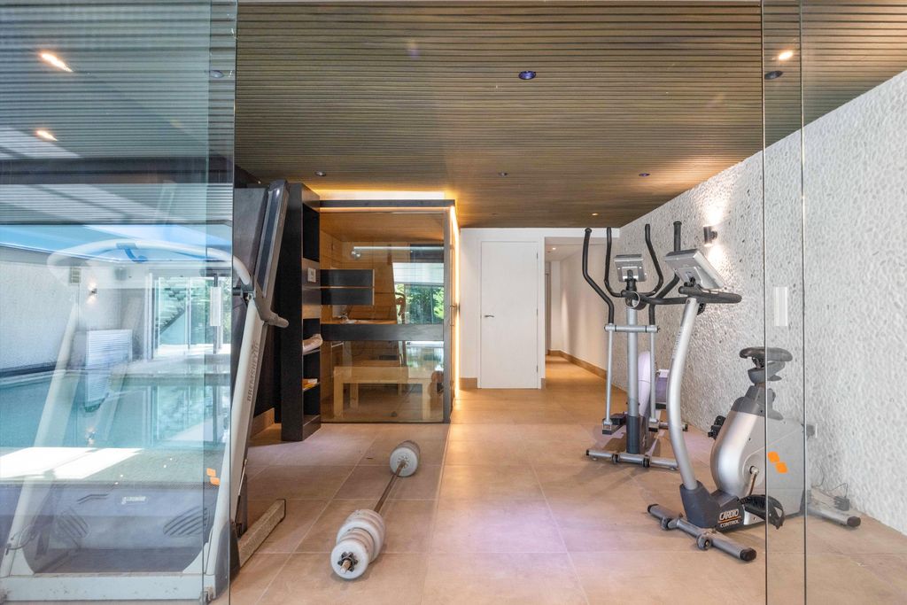 Additional image 25 of 6 bed detached house for saleCleeve Hill Road, Cheltenham, Gloucestershire GL52