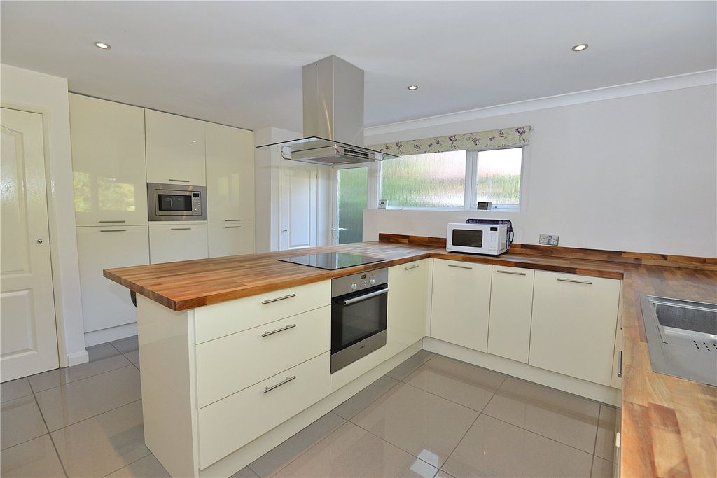 Property photo 3 of 15 Picture No. 35