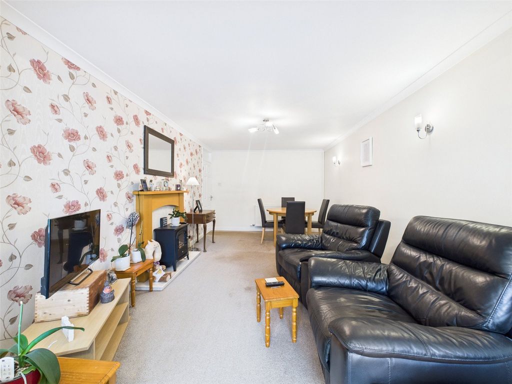 Property photo 3 of 18 Picture No. 17