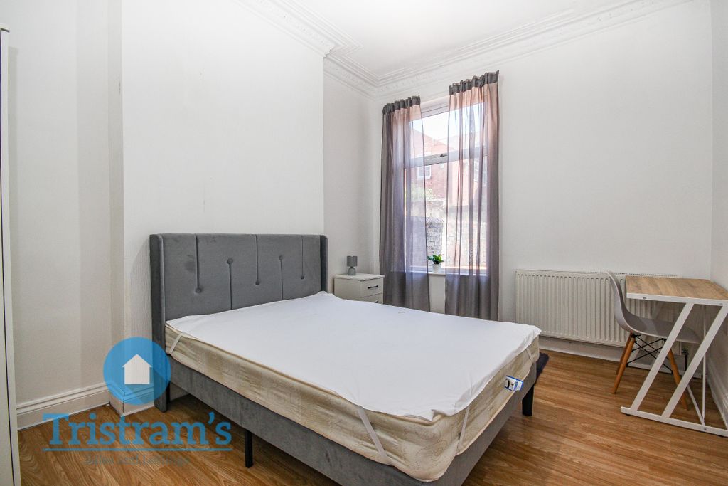 Property photo 1 of 11 Img_3944