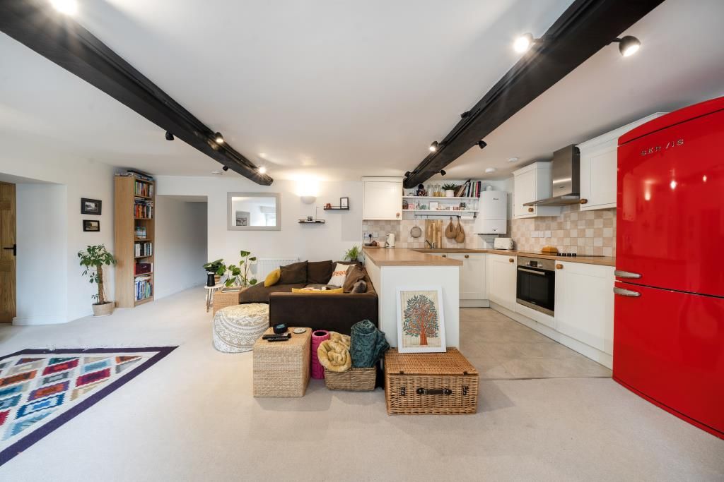 Property photo 3 of 20 Reception/Kitchen