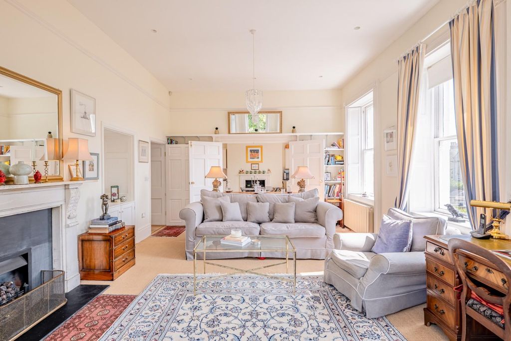 Property photo 3 of 36 Flat 4 Northfields House_Revisit-11.Jpg