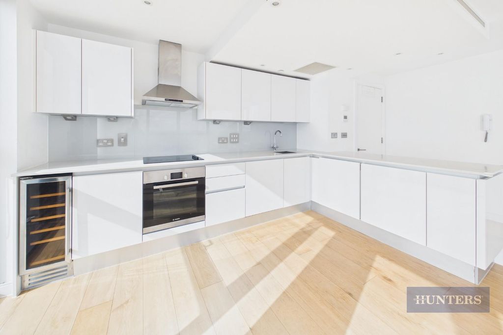 Property photo 2 of 19 Cam05152G0-Pr0394-Still016.Jpg