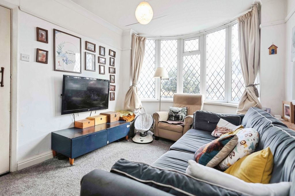 Property photo 2 of 30 Pbox-Img.Jpg