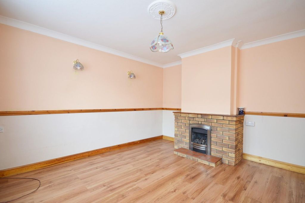 Property photo 3 of 14 Living Room