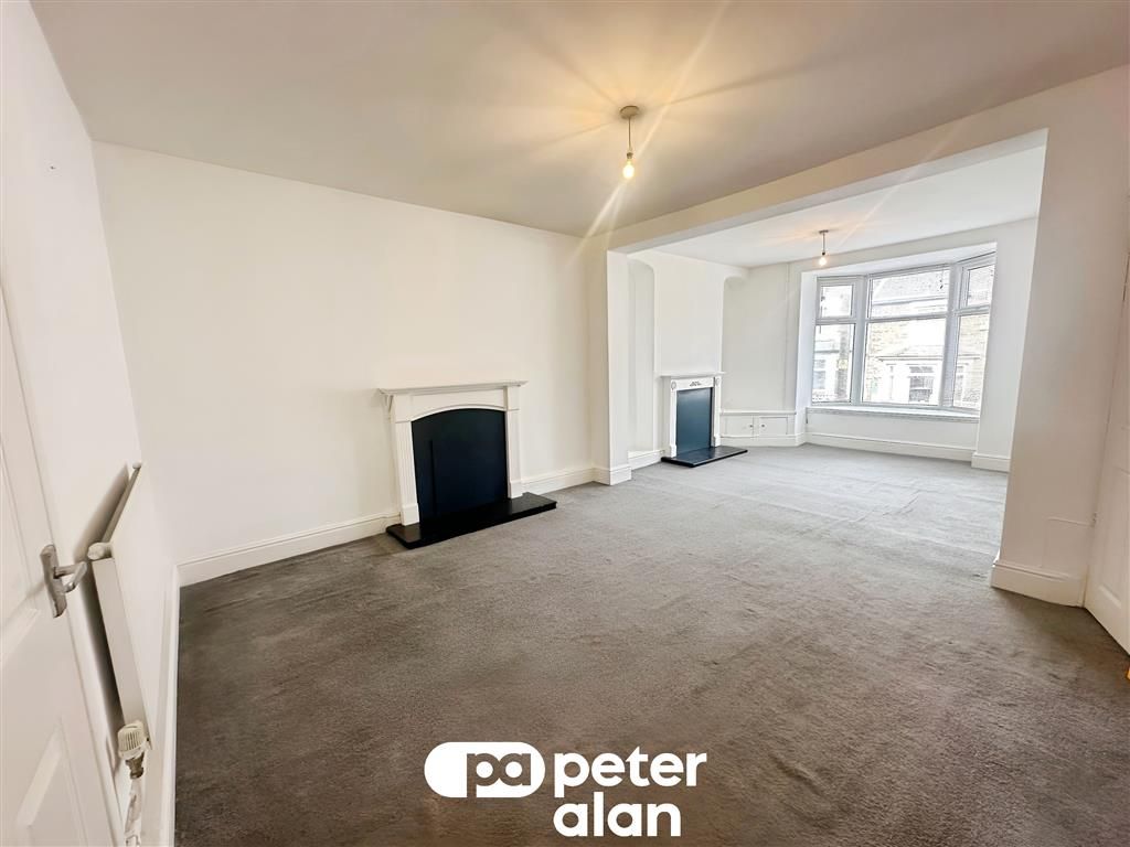 Property photo 2 of 12 Image