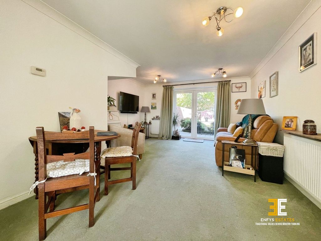 Property photo 2 of 30