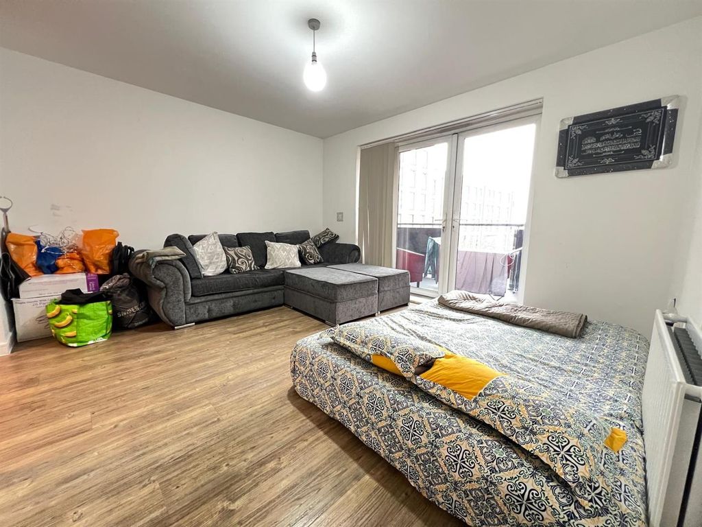 Property photo 3 of 6 03.Jpg