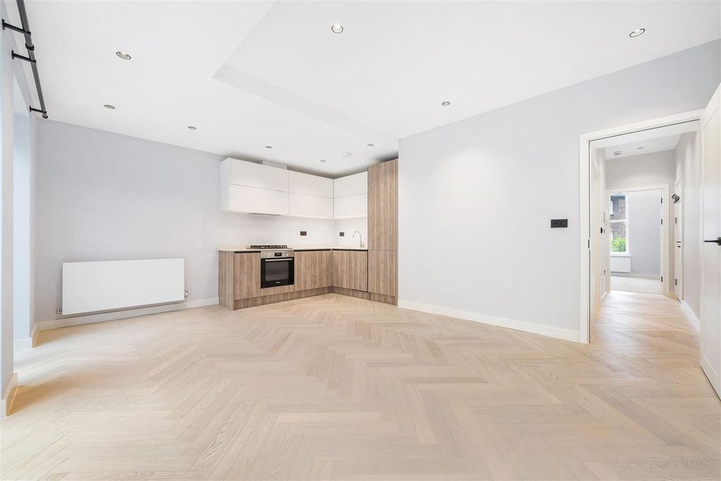 Property photo 2 of 12 Selby Road-9.Jpg