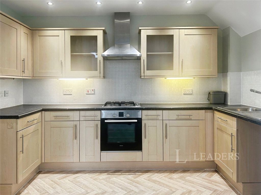Property photo 2 of 14 Kitchen