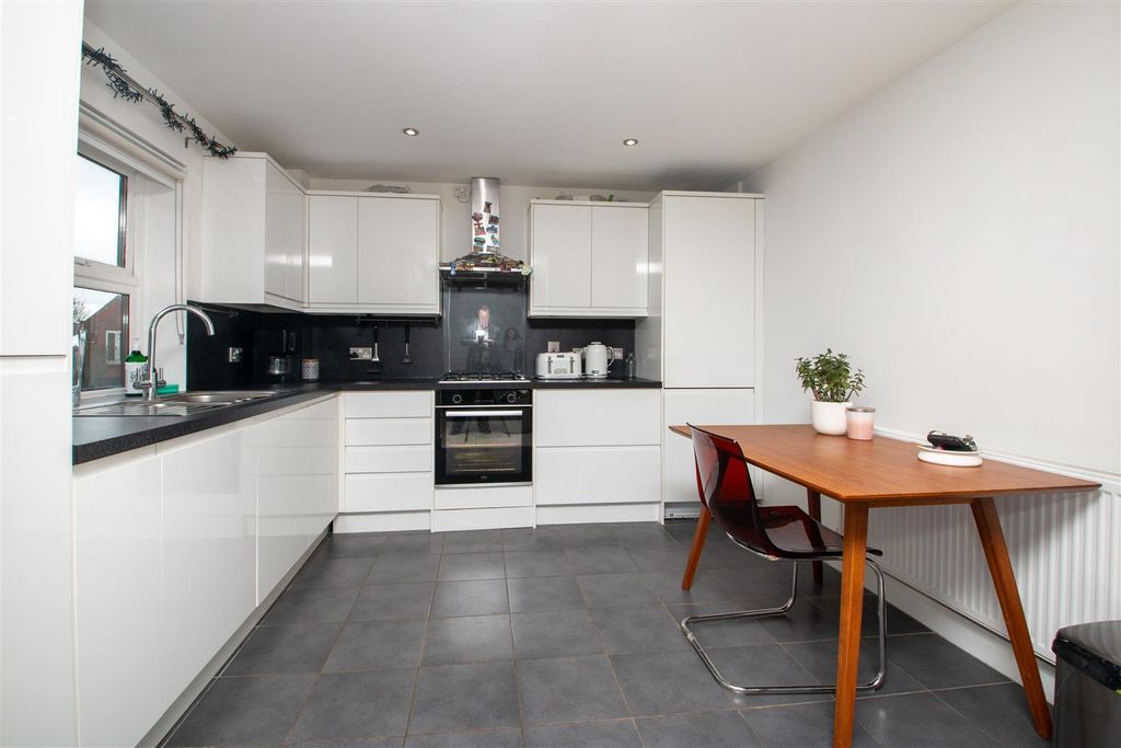 Property photo 2 of 13 4Well.Jpg