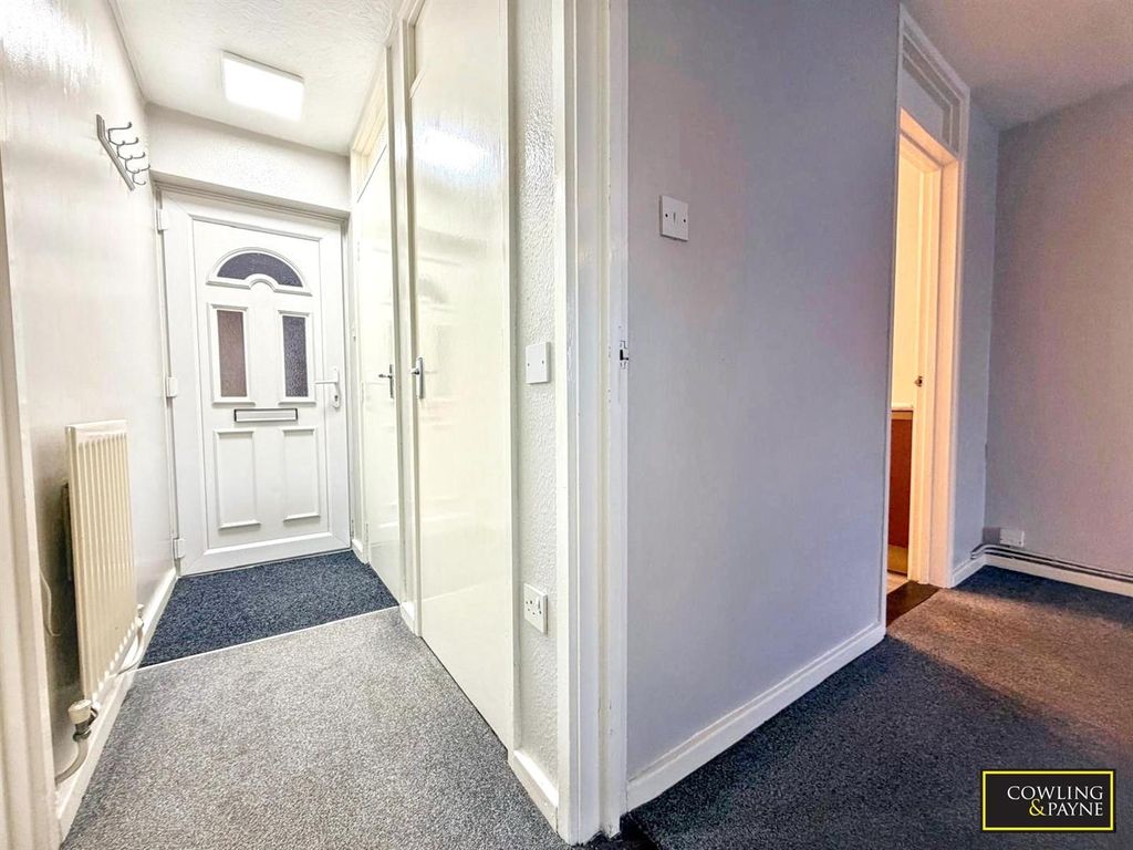 Property photo 3 of 9