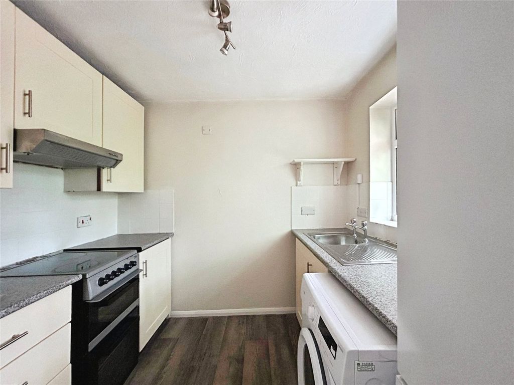 Property photo 3 of 11 Picture No. 15