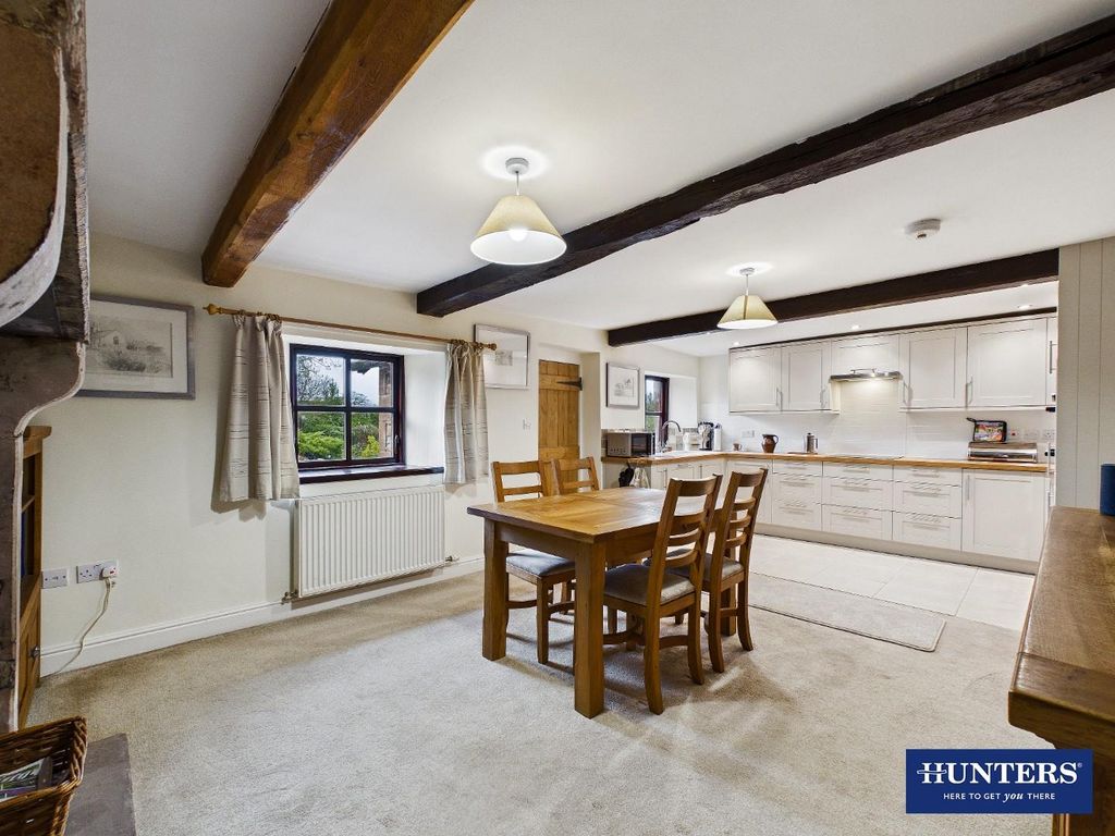 Property photo 2 of 29