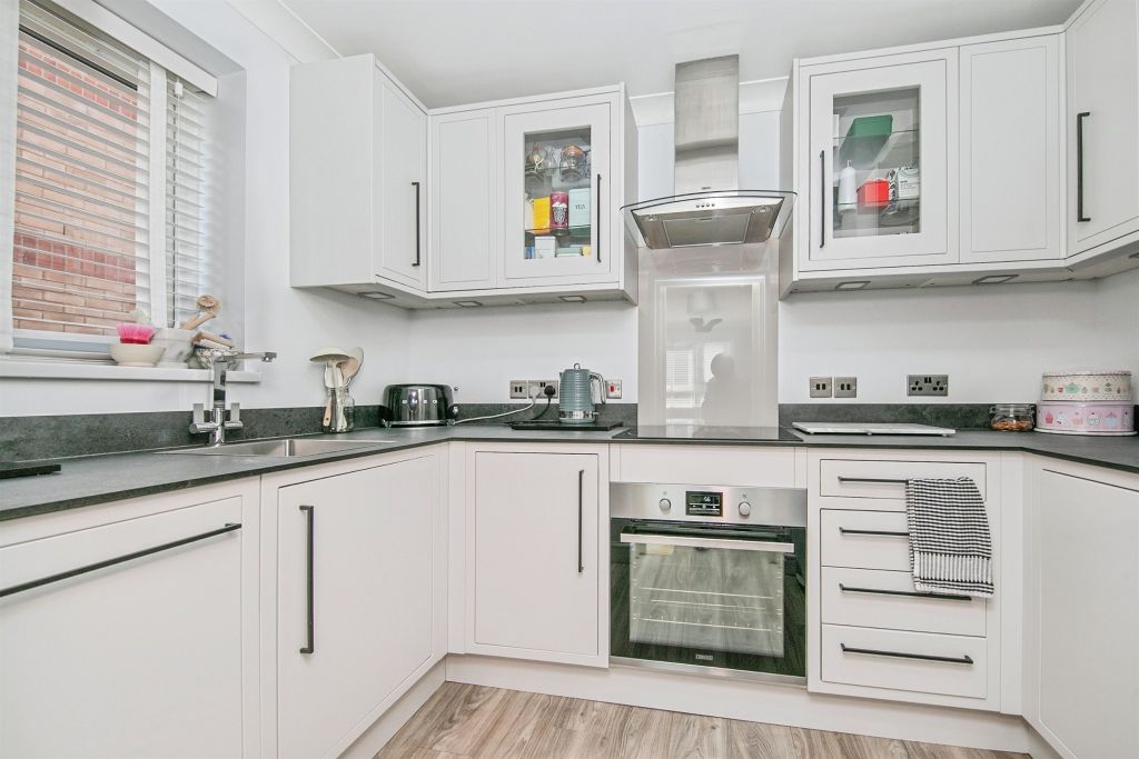 Property photo 3 of 16