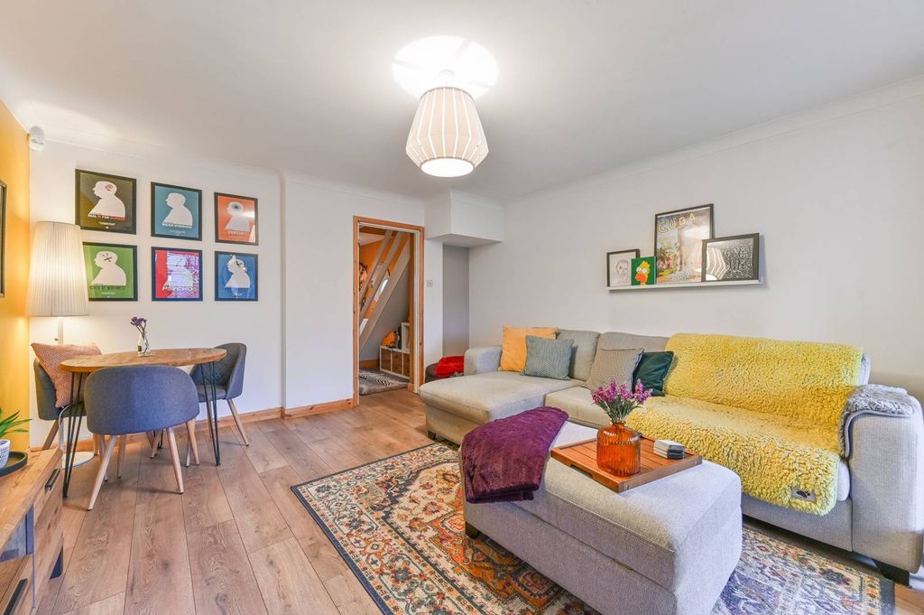 Property photo 3 of 22