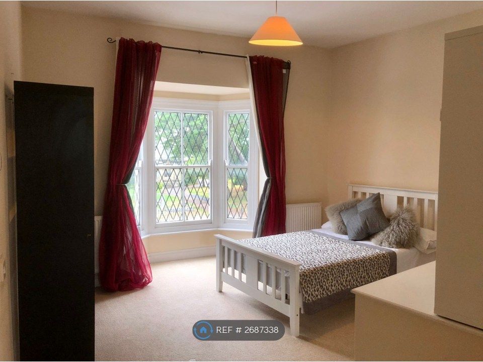 Property photo 3 of 9 Bedroom 2