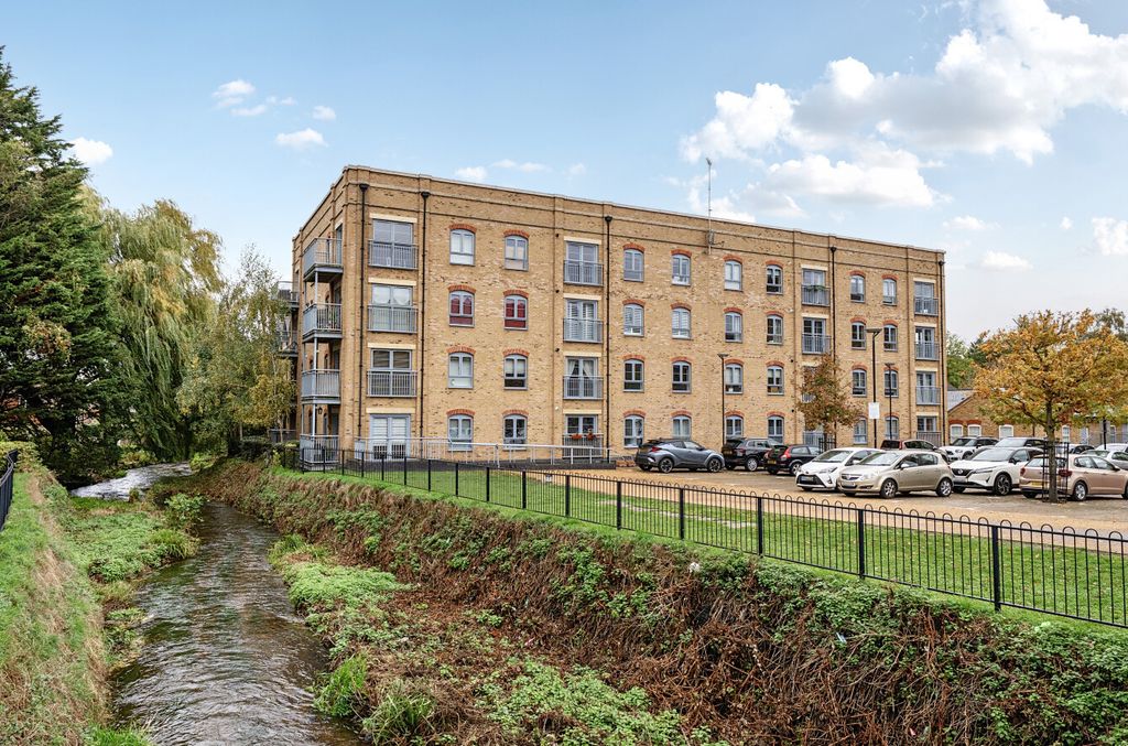 Property photo 1 of 20 1371151-1-68Fa1c3...