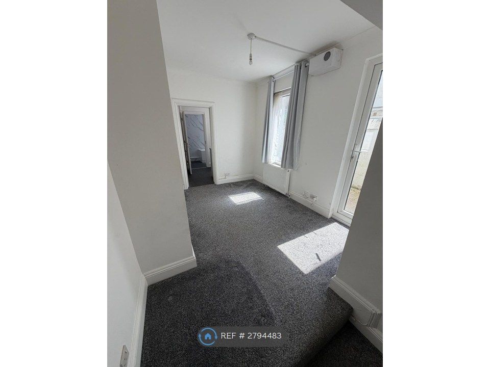 Property photo 2 of 9 Living/Dining Room