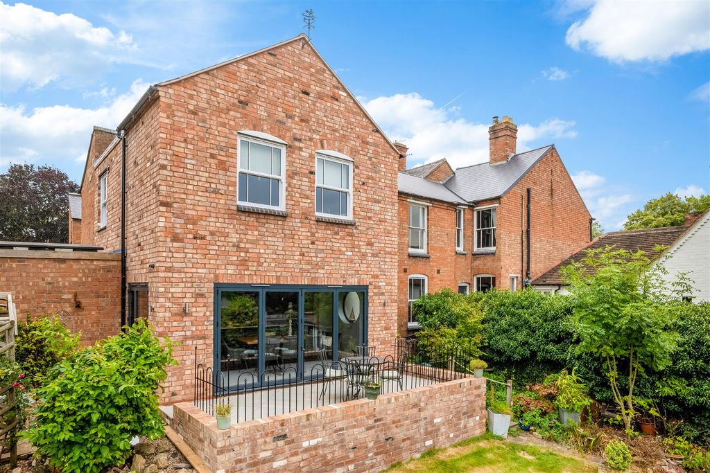 Property photo 1 of 21