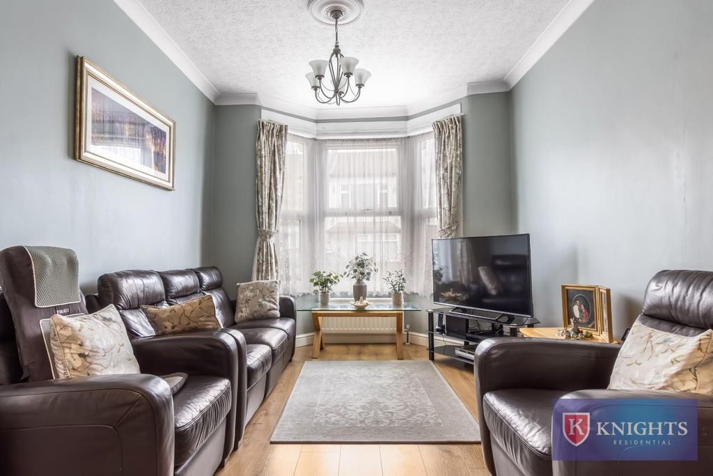 Property photo 3 of 20