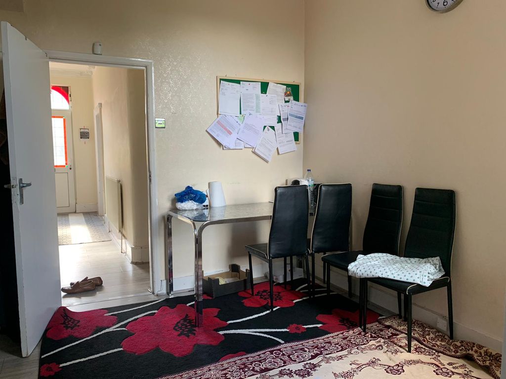 Property photo 3 of 11 Gallery