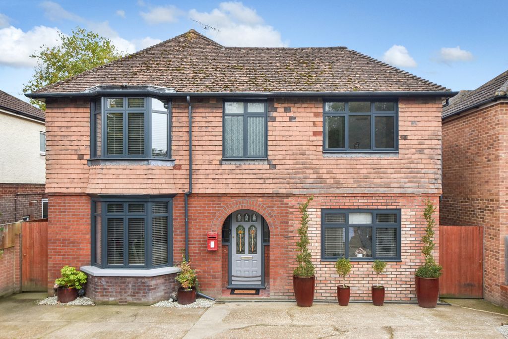 Property photo 3 of 13