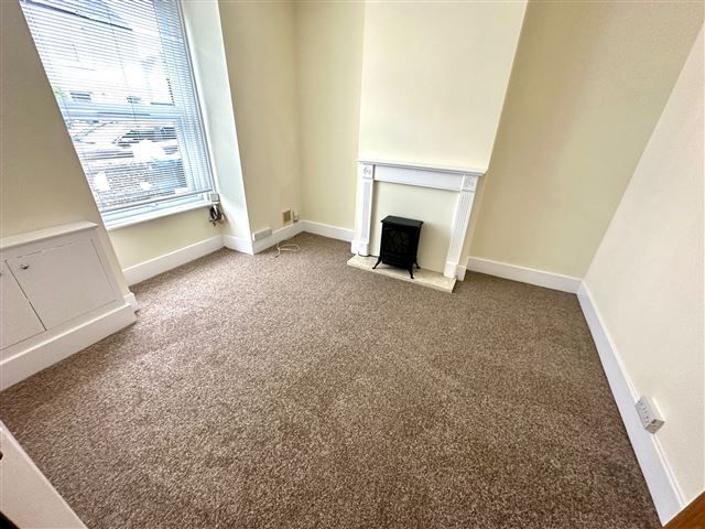 Property photo 2 of 7 Living Room
