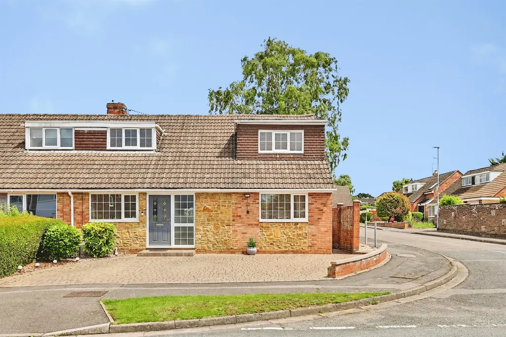 Falcutt Way, Northampton NN2 – pohled 3