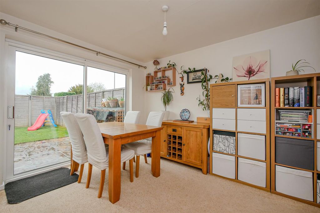 Property photo 3 of 14 Dining Room